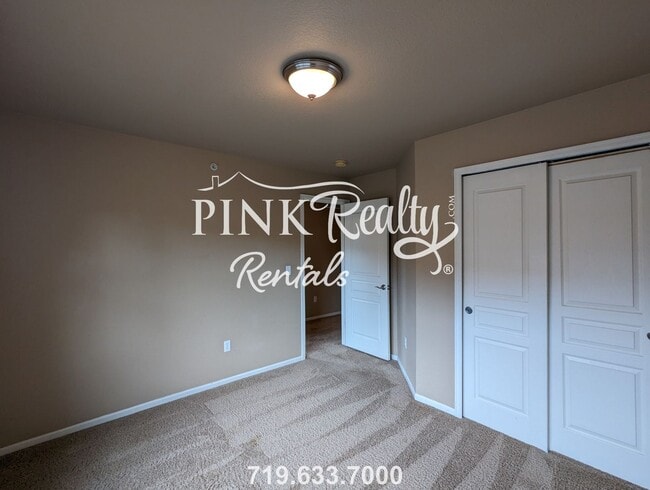 Building Photo - 2002 Phillips Alley