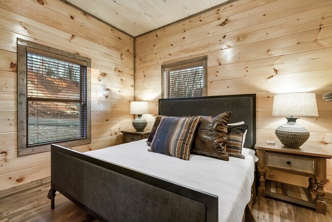 Building Photo - 2127 Eagle Feather Dr