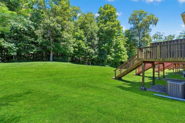 Building Photo - 295 Pinebrook Dr