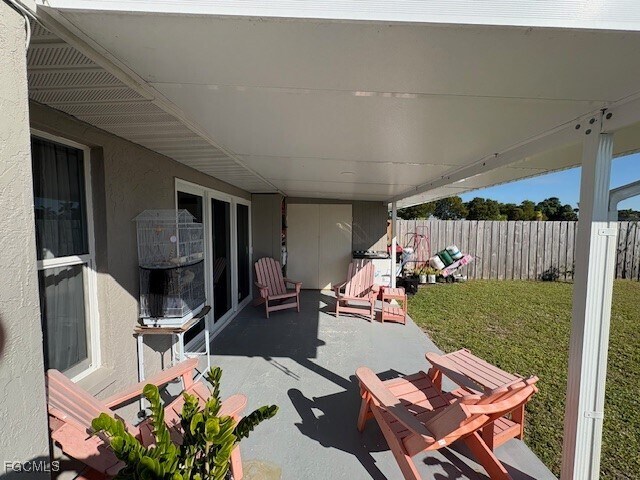 Building Photo - 1939 Santa Barbara Blvd