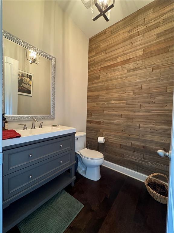 Building Photo - 512 Edgewater Dr