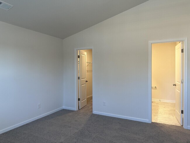 Building Photo - 6017 Northway forest Dr