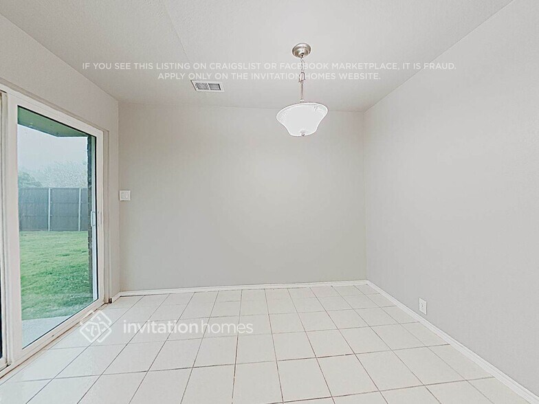 Building Photo - 2300 Meade Ct