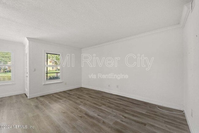 Building Photo - 908 Shoreline Cir