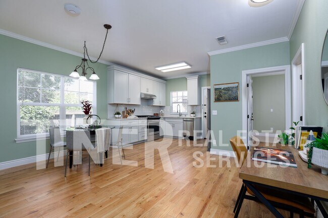 Building Photo - 2531 27th St