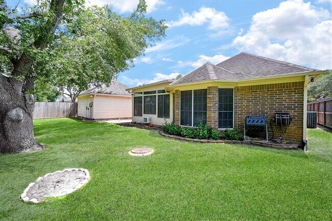 Building Photo - 1335 Remington Crest Dr