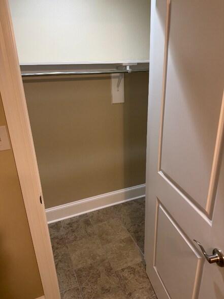 Building Photo - 1110 West Dr