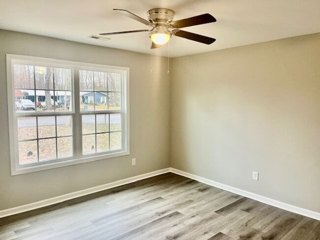 Building Photo - Idlewood Court #6