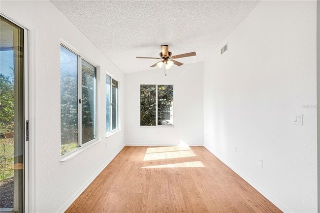 Building Photo - 10962 SW 81st Ave