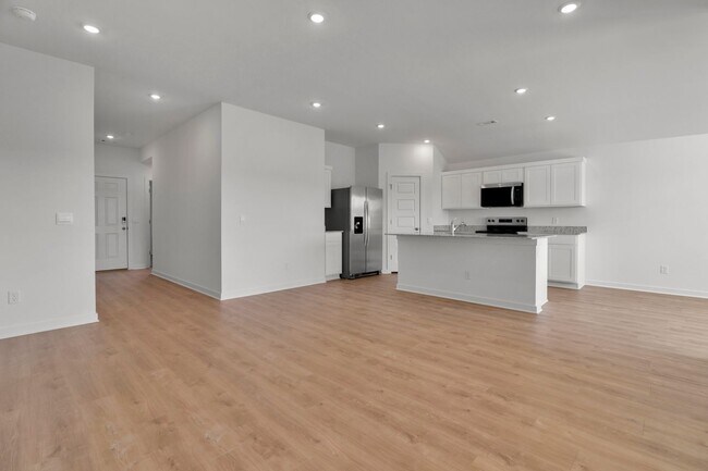 Building Photo - Brand-New 3 Bedroom Home in Prairie Grove!...
