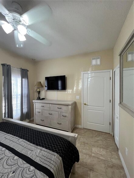 Building Photo - 2459 Caravelle Cir