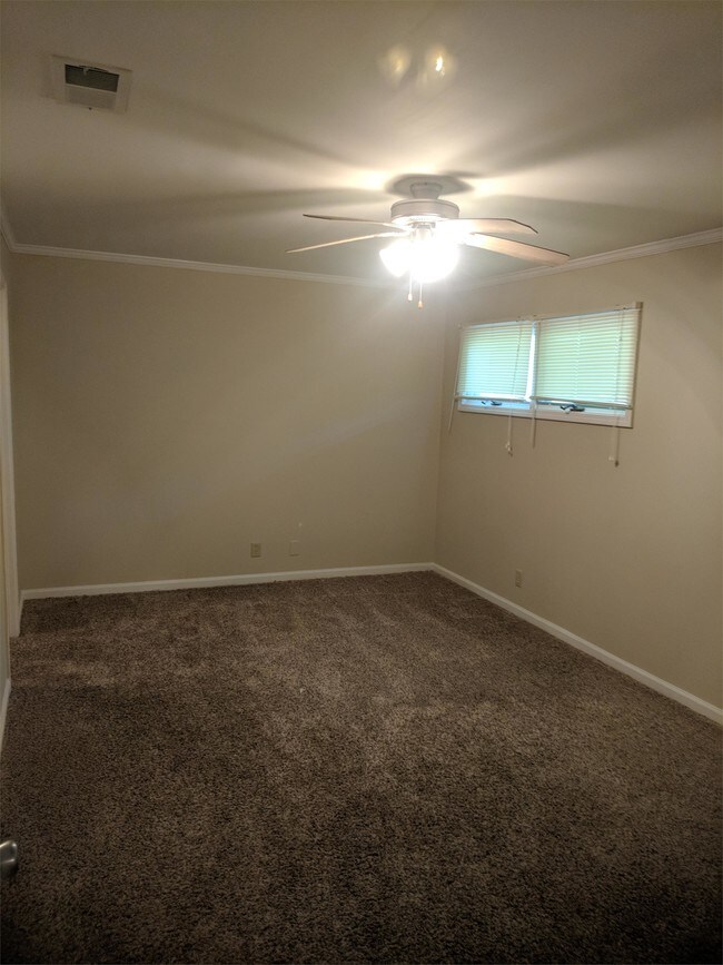 Building Photo - 3807 Pembrook Ct