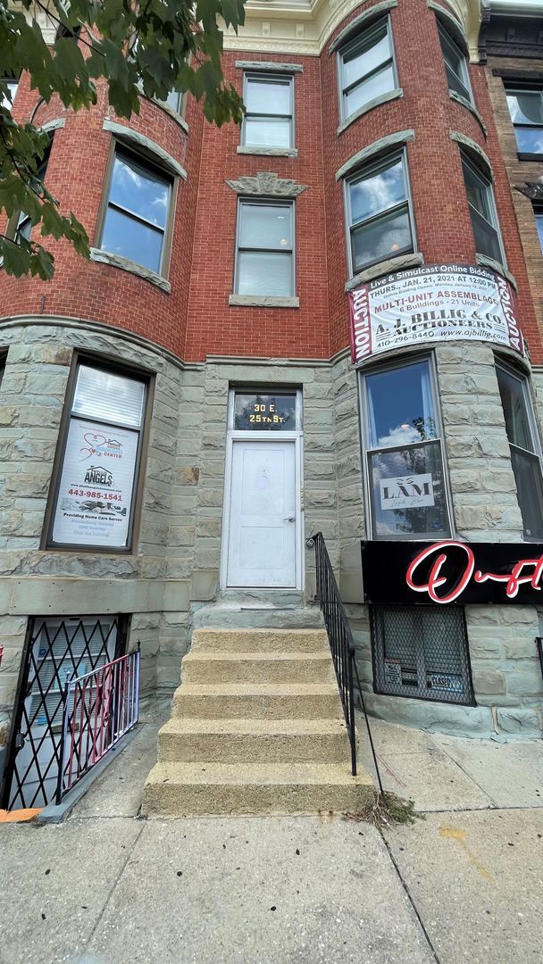 Primary Photo - 30 E 25th St
