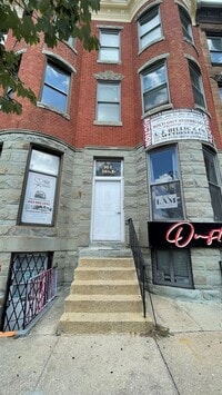 Building Photo - 30 E 25th St