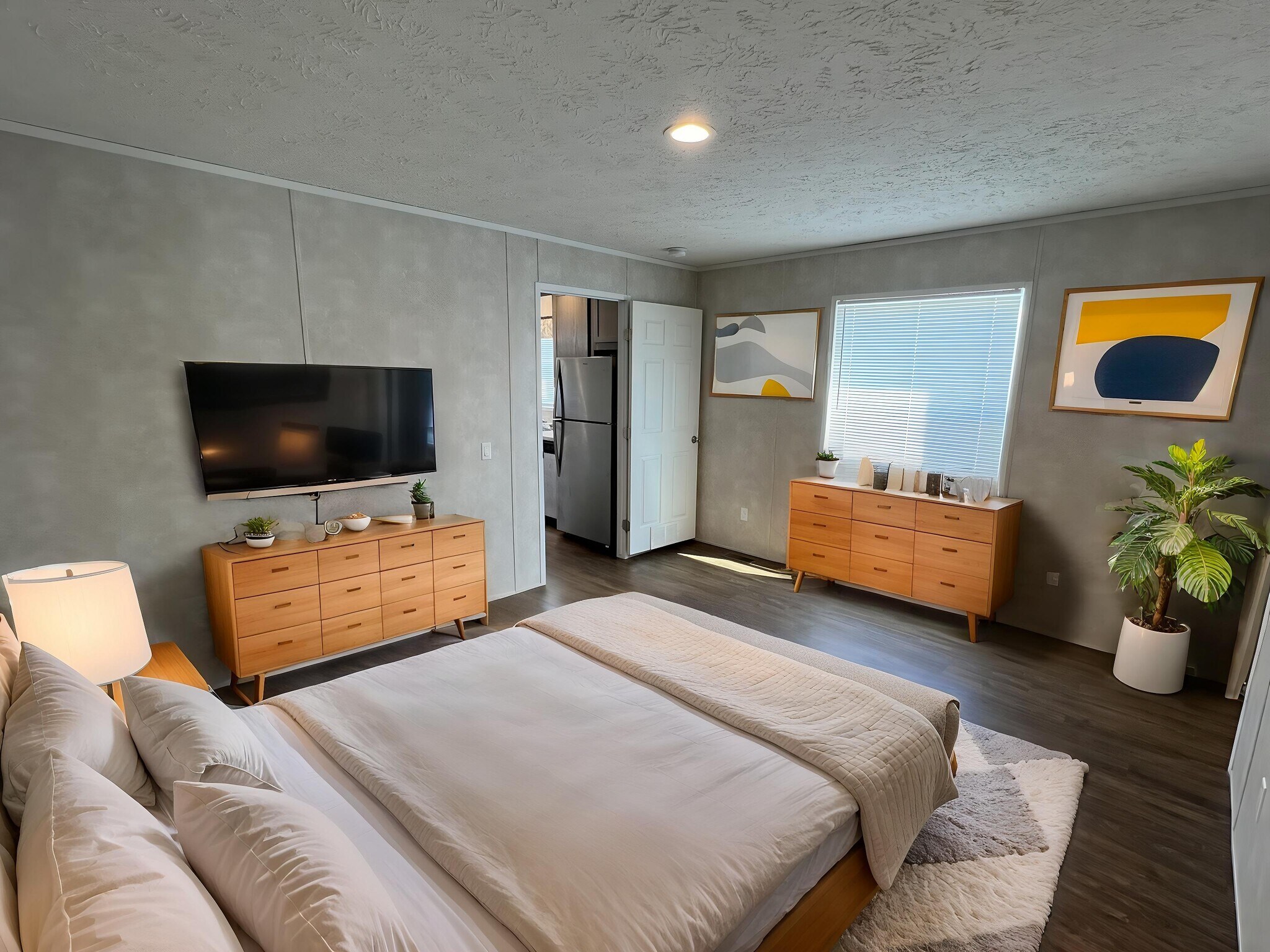 Building Photo - 16190 Normandy St