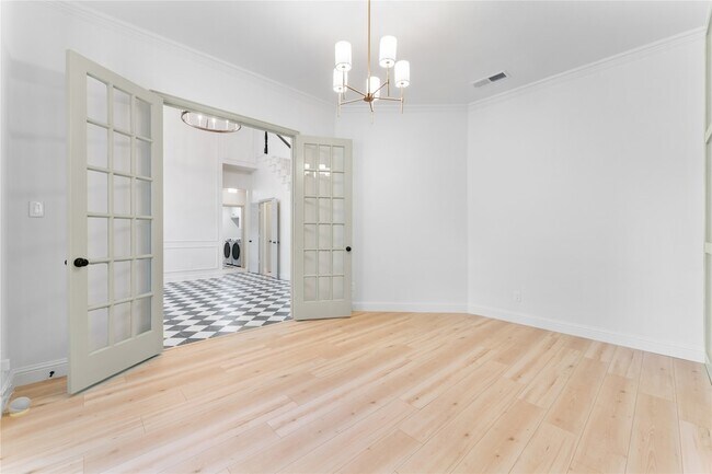 Building Photo - 3316 Westover Dr