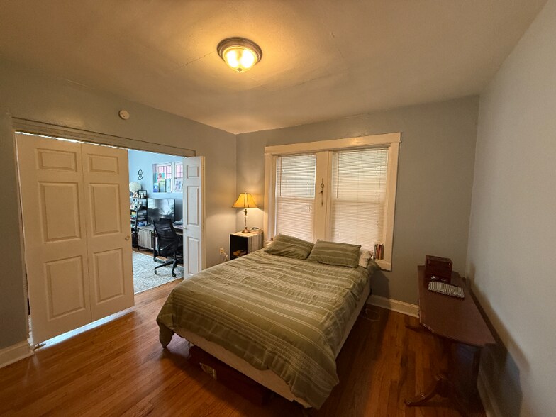 Building Photo - 5225 Bancroft Ave