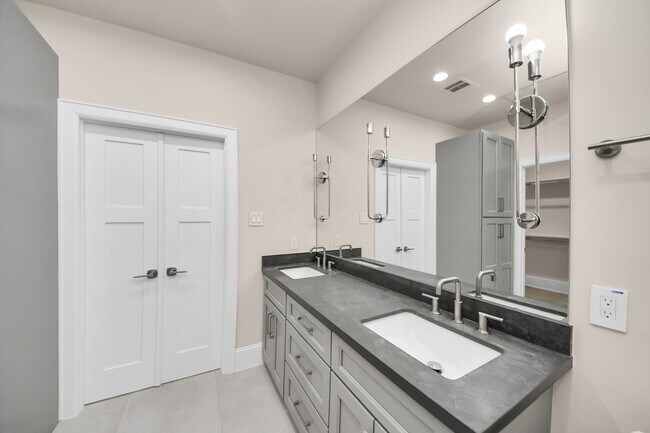 Building Photo - 6320 Milwee St