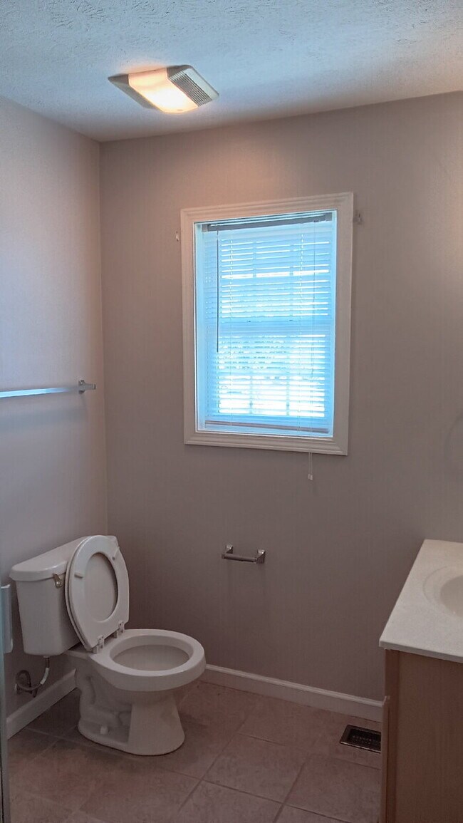 Building Photo - 3BR, 2.5BA end unit available August 1, 2025