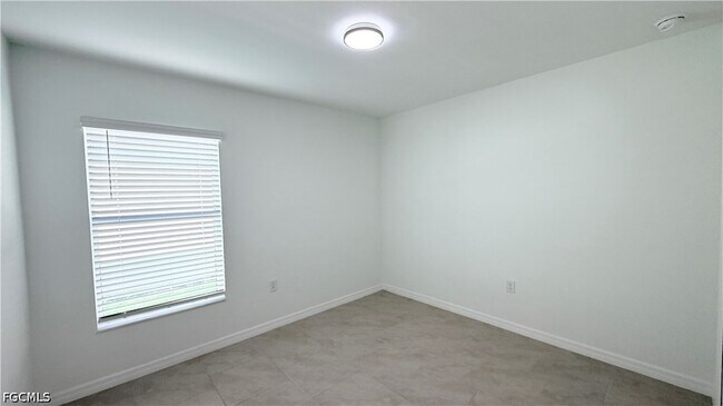 Building Photo - 4007 San Clemente Ct