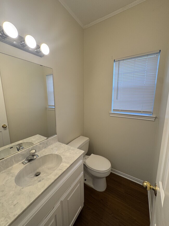 Building Photo - 1515 Mountain Laurel Dr