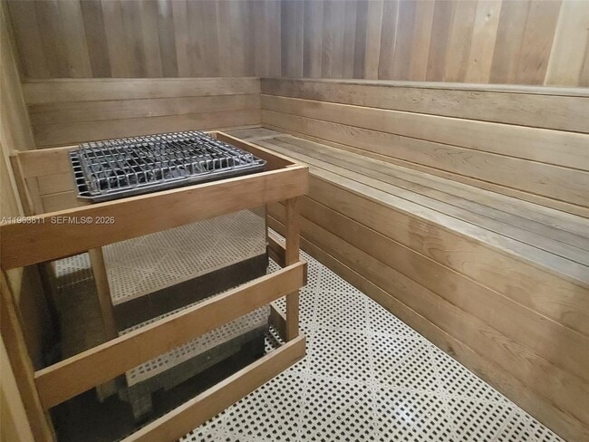 Building Photo - 2553 NW 42nd Ave