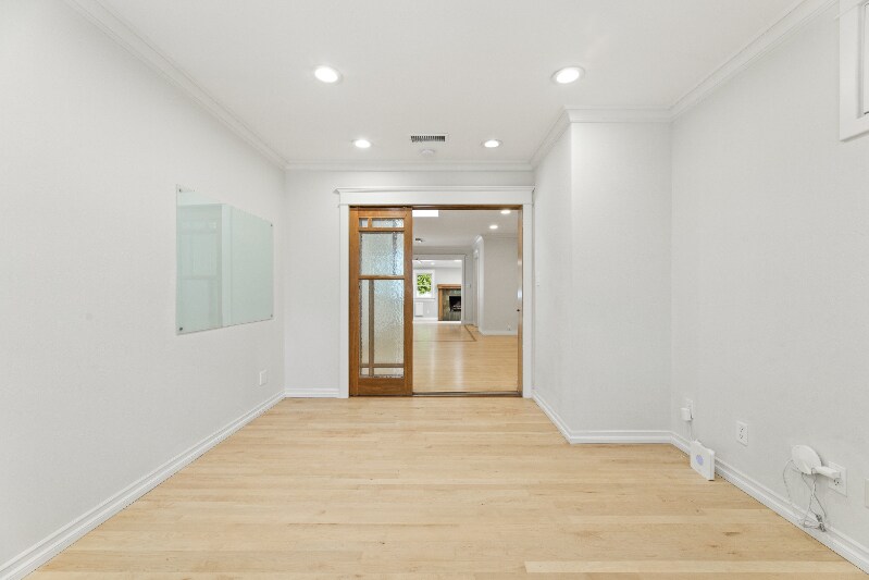 Building Photo - 5713 W 79th St