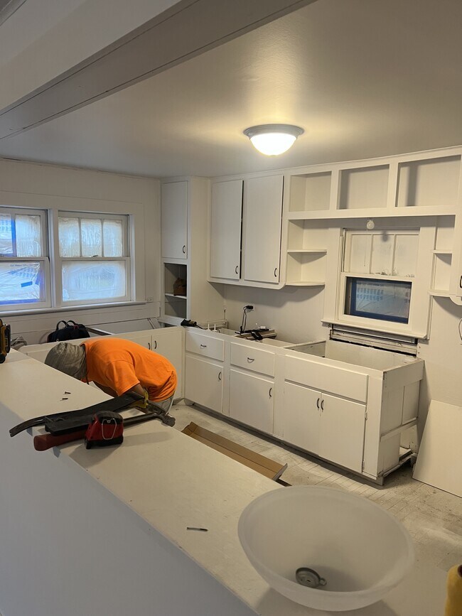 Building Photo - 1351 Goehler Rd SE