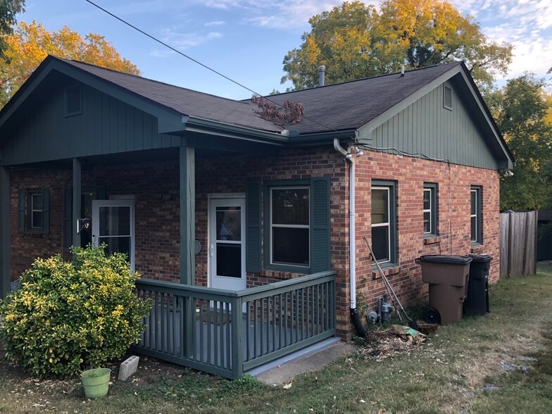 Front of Property - Unit B - 405 Patterson Street