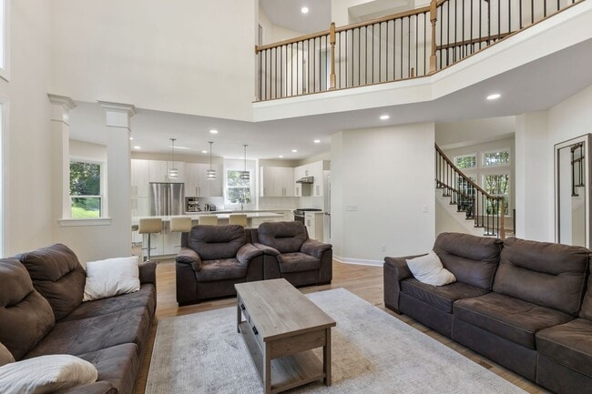 Building Photo - 415 Enclave Ct