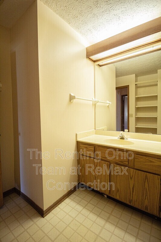 Building Photo - 6486 Reflections Dr