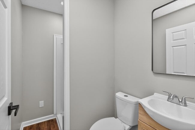 Building Photo - 1994 Brynell Dr