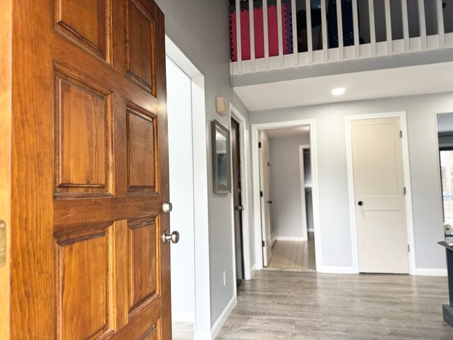 Building Photo - 12 Echo Ln