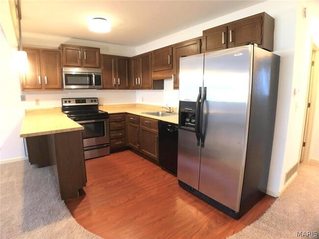 Building Photo - 445 Ponderosa Ave