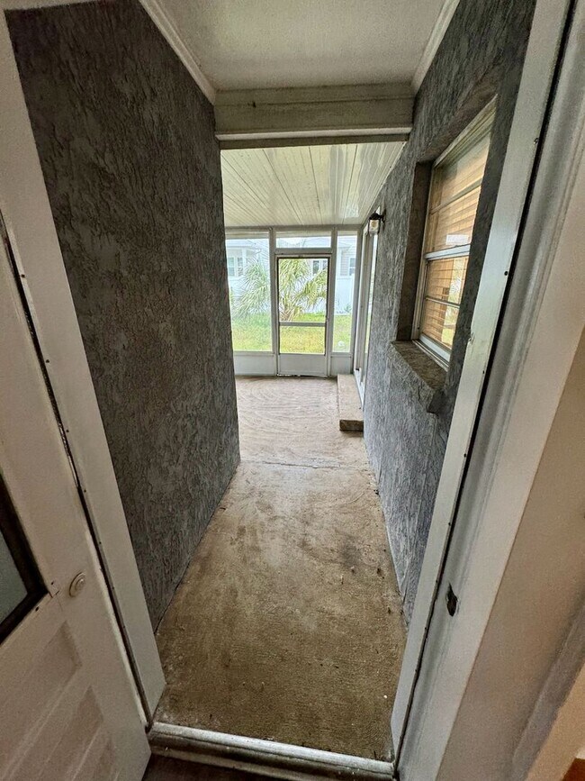 Building Photo - 3 bedroom home with large yard on the west end!