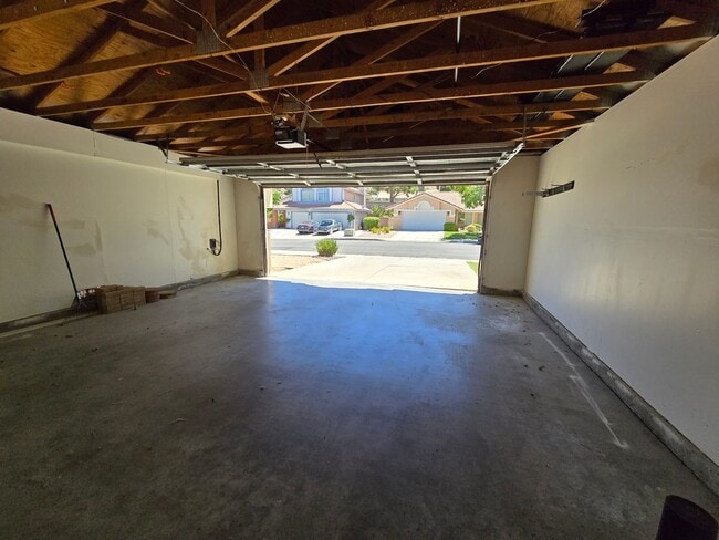 Building Photo - 4375 Portola Dr