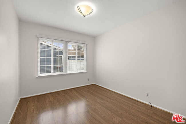 Building Photo - 5206 Emporia Ave