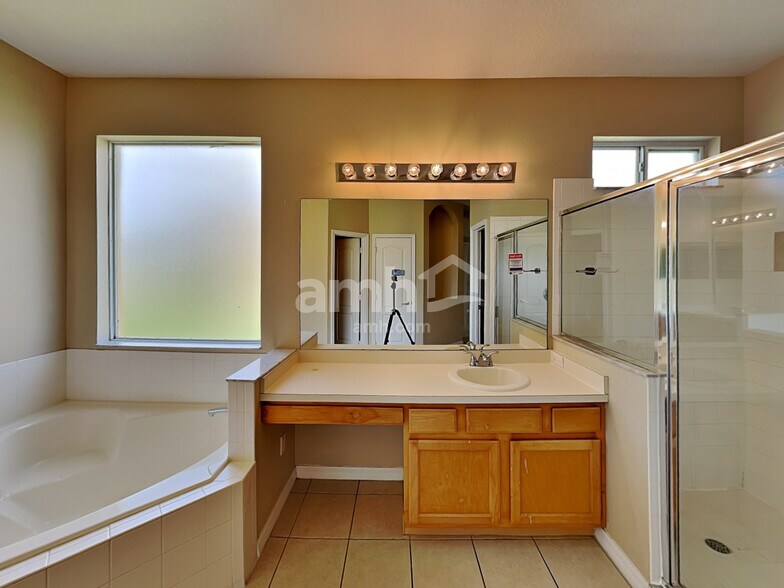 Building Photo - 13750 Old Dock Rd