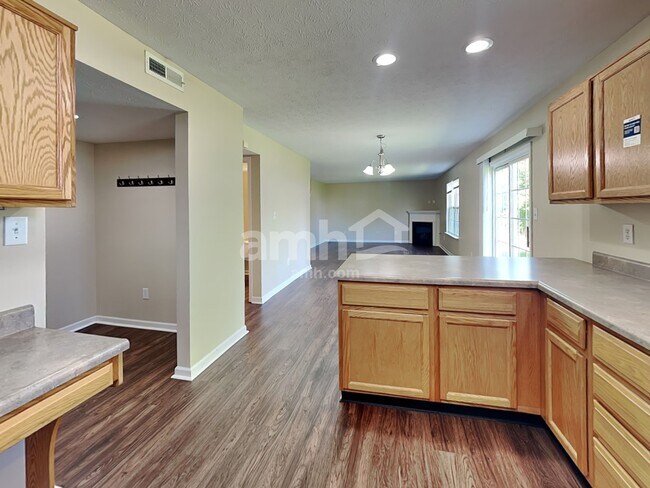 Building Photo - 12024 Seahawks Ln