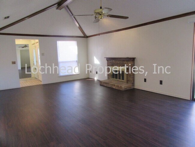 Building Photo - Beautiful Duplex in Plano!!!