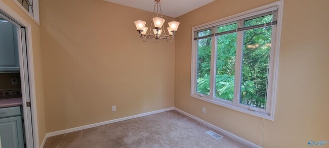 Building Photo - 207 Mountain Ridge Dr SE