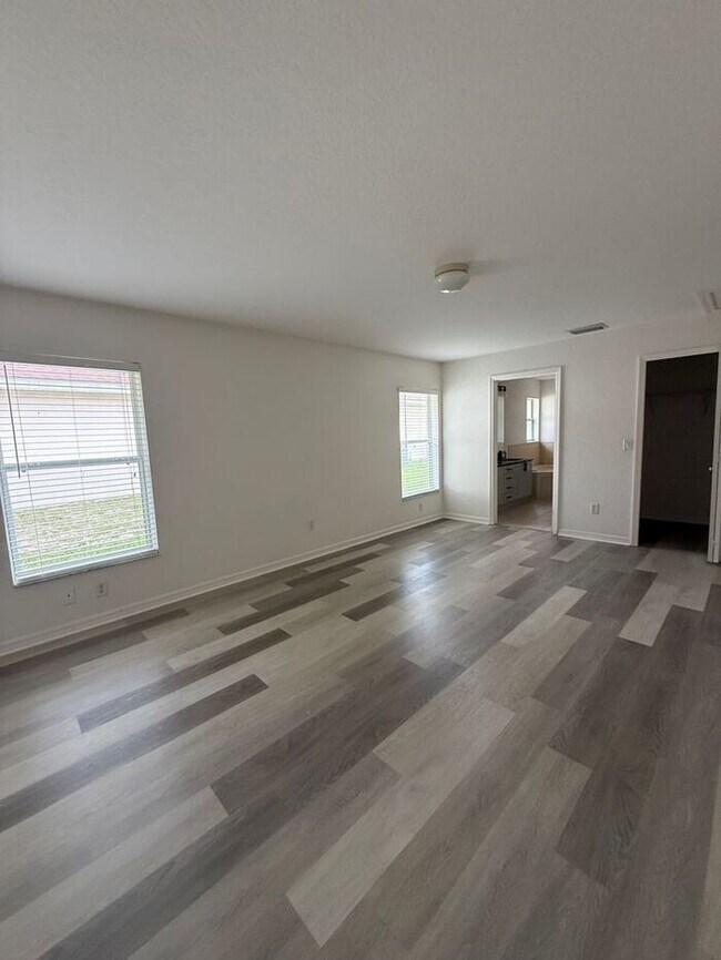 Building Photo - 8161 SW 128th Lp