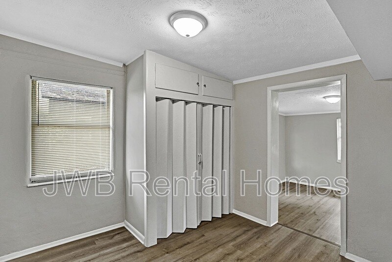 Building Photo - 10536 Keuka Dr