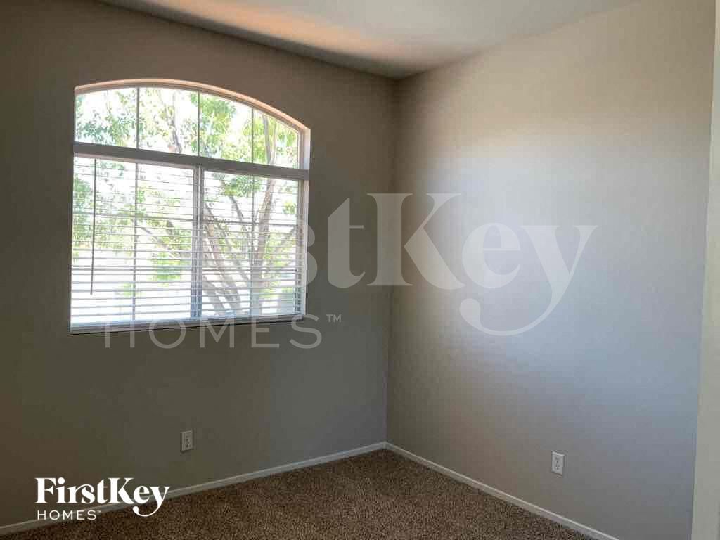 Building Photo - 6067 Hidden Rock Dr