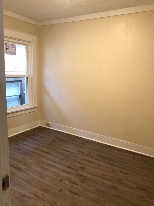 Front bedroom - 871 26th St