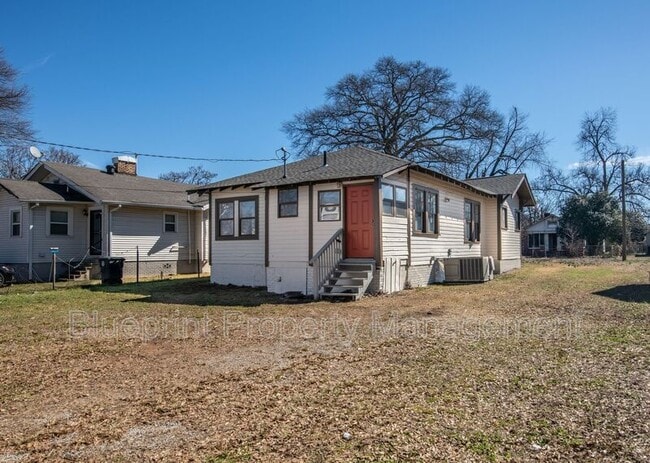 Building Photo - 644 Alabama Ave SW