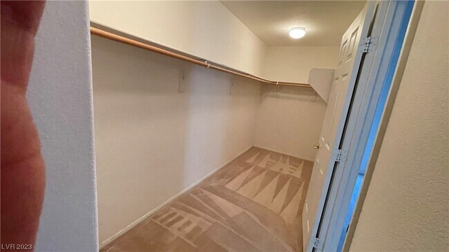 Building Photo - 44 Blaven Dr