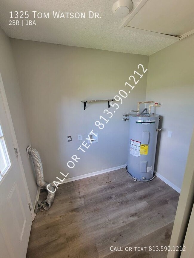 Building Photo - Cute Lakeland Apartment