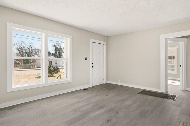 Building Photo - 5225 Central Ave