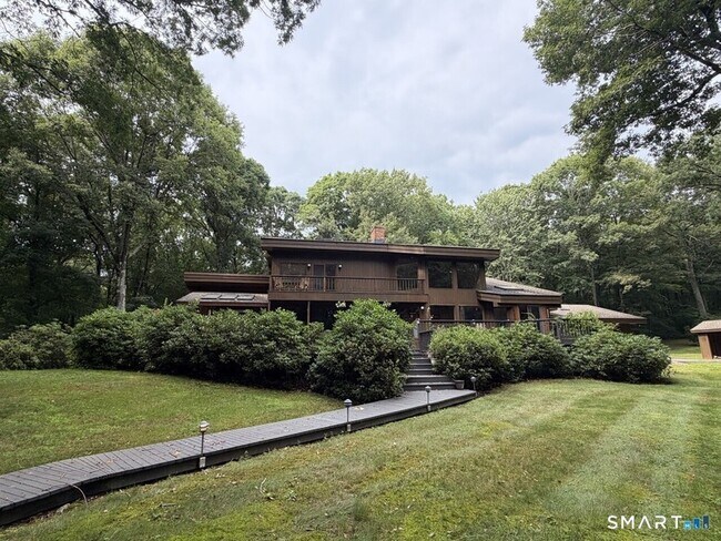 Building Photo - 278 Woodchuck Ln